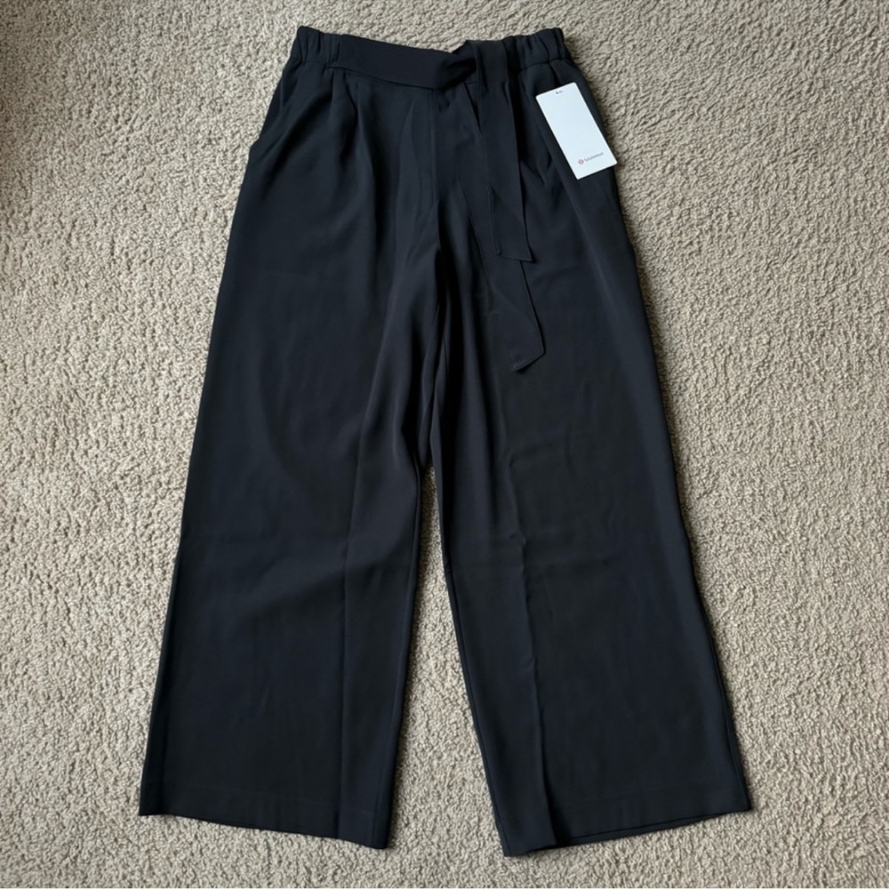 NWT Lululemon Noir Pants